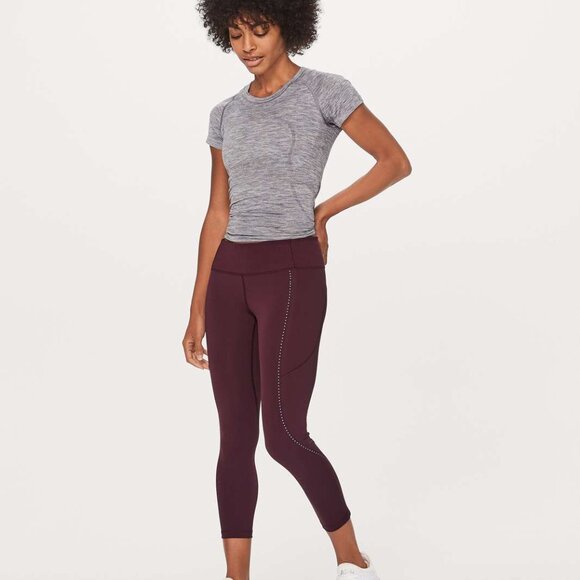 Lululemon Extra Mile Crop (Reflective 23") - Full-On® Luxteme in Garnet, Size 4 - Picture 15 of 16